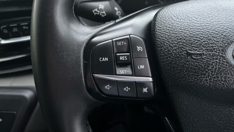 Ford Tourneo Custom Transit Custom Tourneo L2 Diesel Fwd 2.0 EcoBlue 130ps L/R 8 Seater Titanium Auto